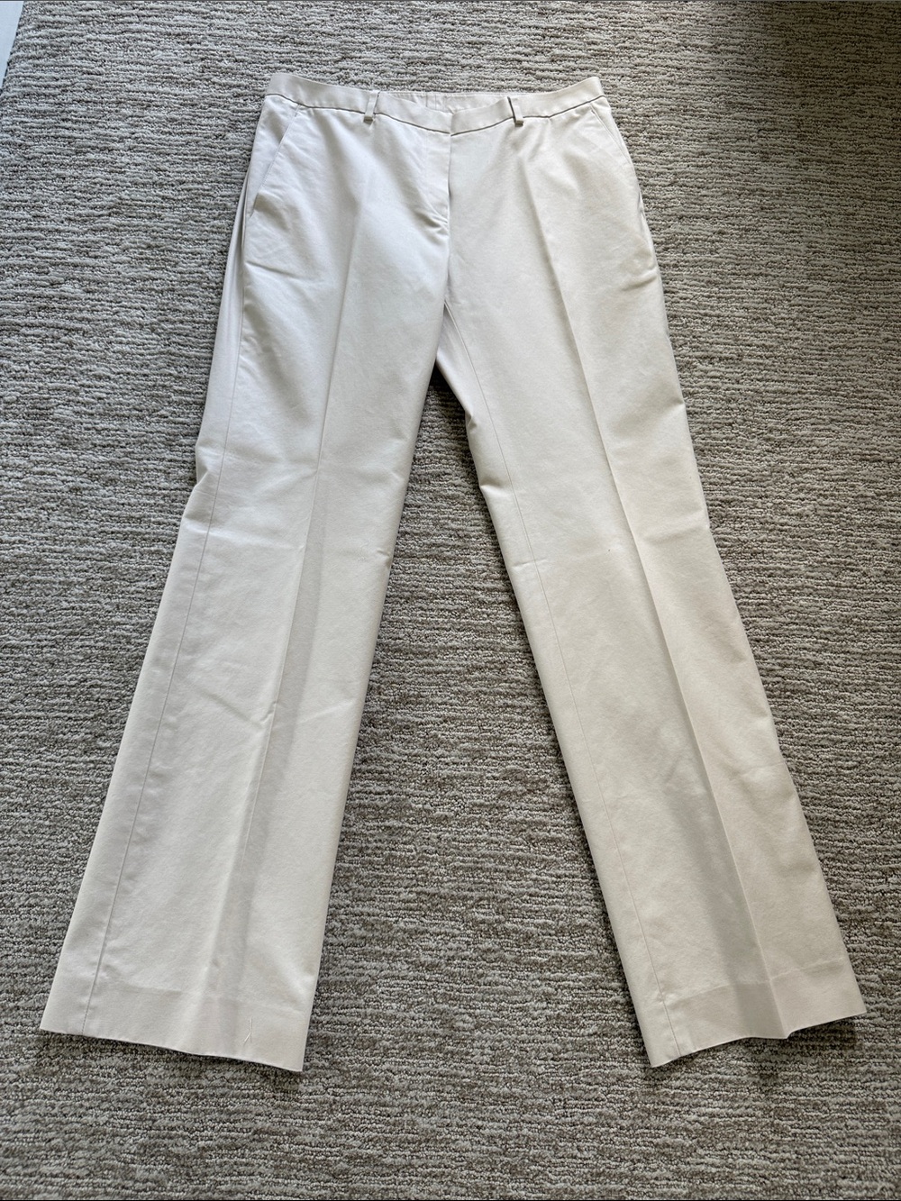 Excellent condition Women’s Brooks Brothers beige chinos Size 10
